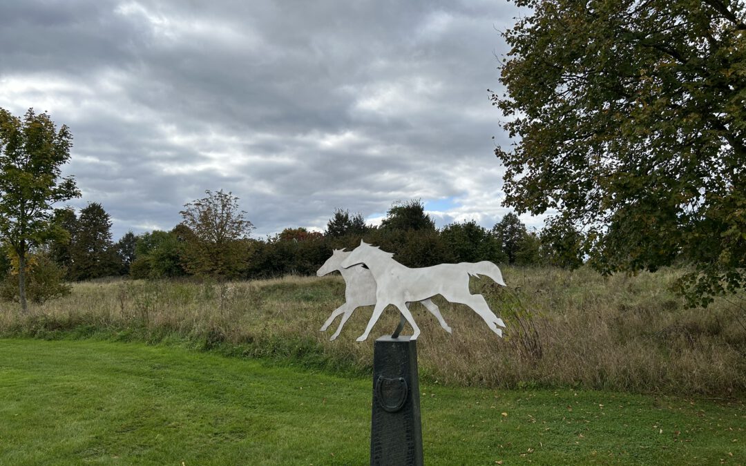 Pferdefigur am Loch Lutz